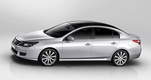 Первые фото Renault Latitude