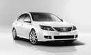 Первые фото Renault Latitude