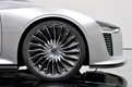 Концепты Audi e-tron Spyder и Quattro