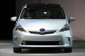 Компактвэн Toyota Prius V