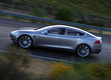 Tesla Model S в движении