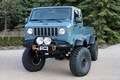 Пикап Jeep Mighty FC выполнен в стиле марки Forward Control, выпускавшейся в 50-60-х годах XX века. Концепт построен на платформе внедорожника Wrangler Rubicon с удлиненной колесной базой и увеличенным дорожным просветом