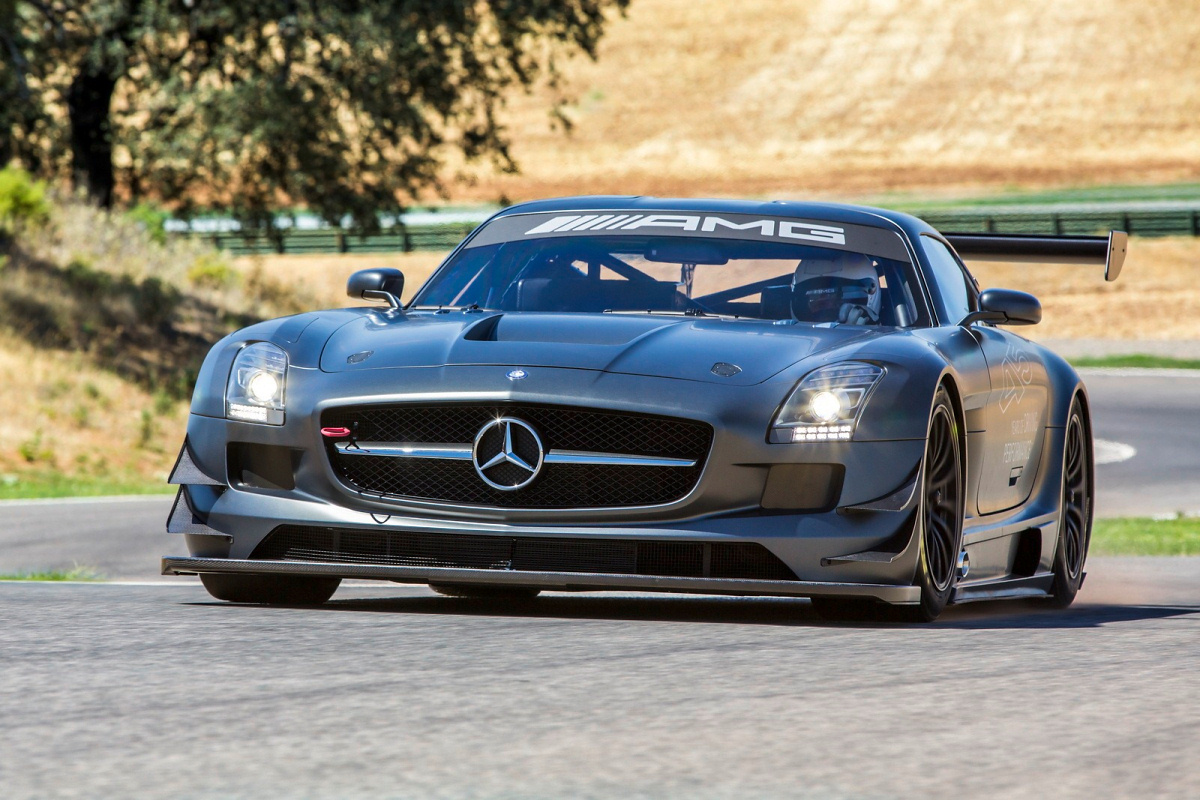 Mercedes Benz SLS AMG спорткар