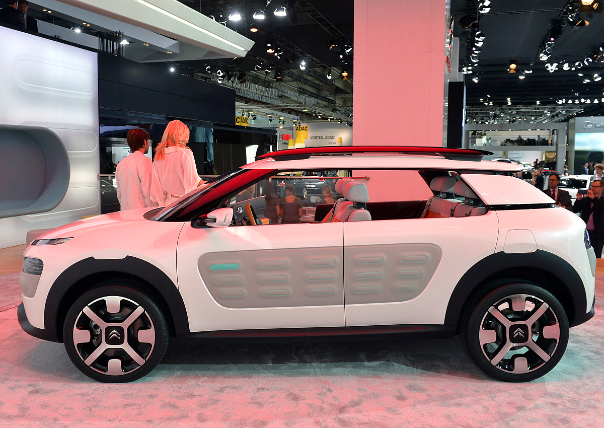 Концепт кроссовера Citroen салон
