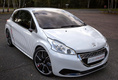 Peugeot 208 HYbrid FE