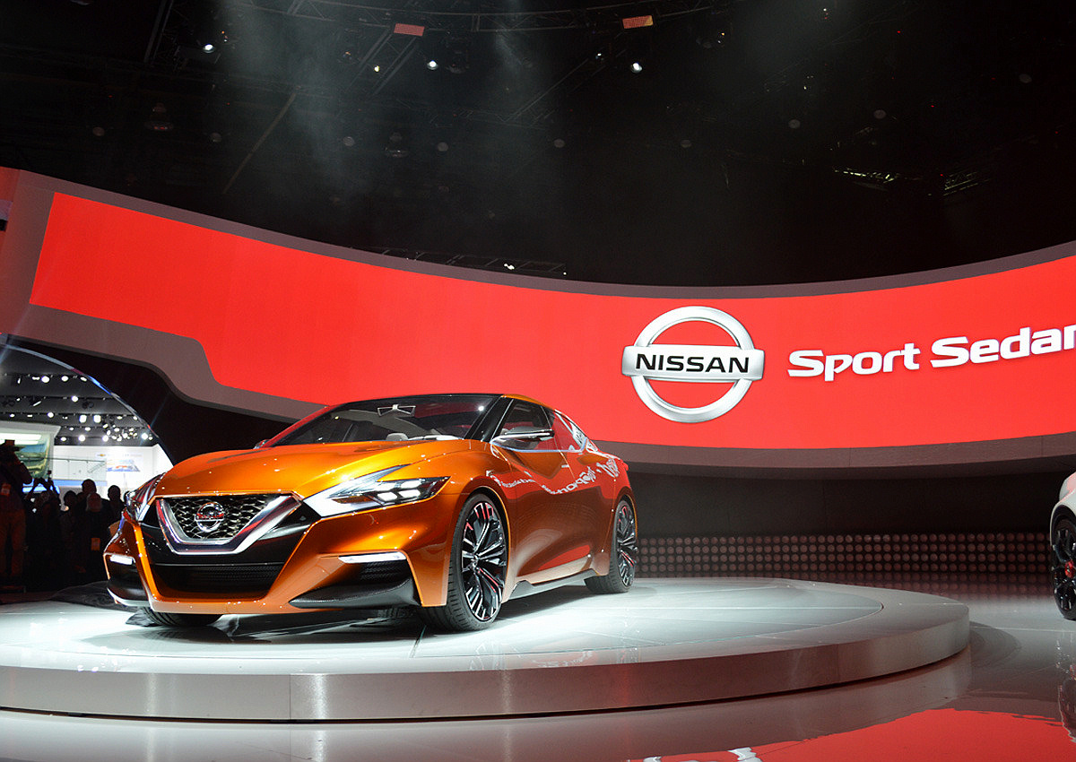 Nissan Sport sedan