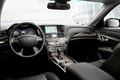 Infiniti Q70L