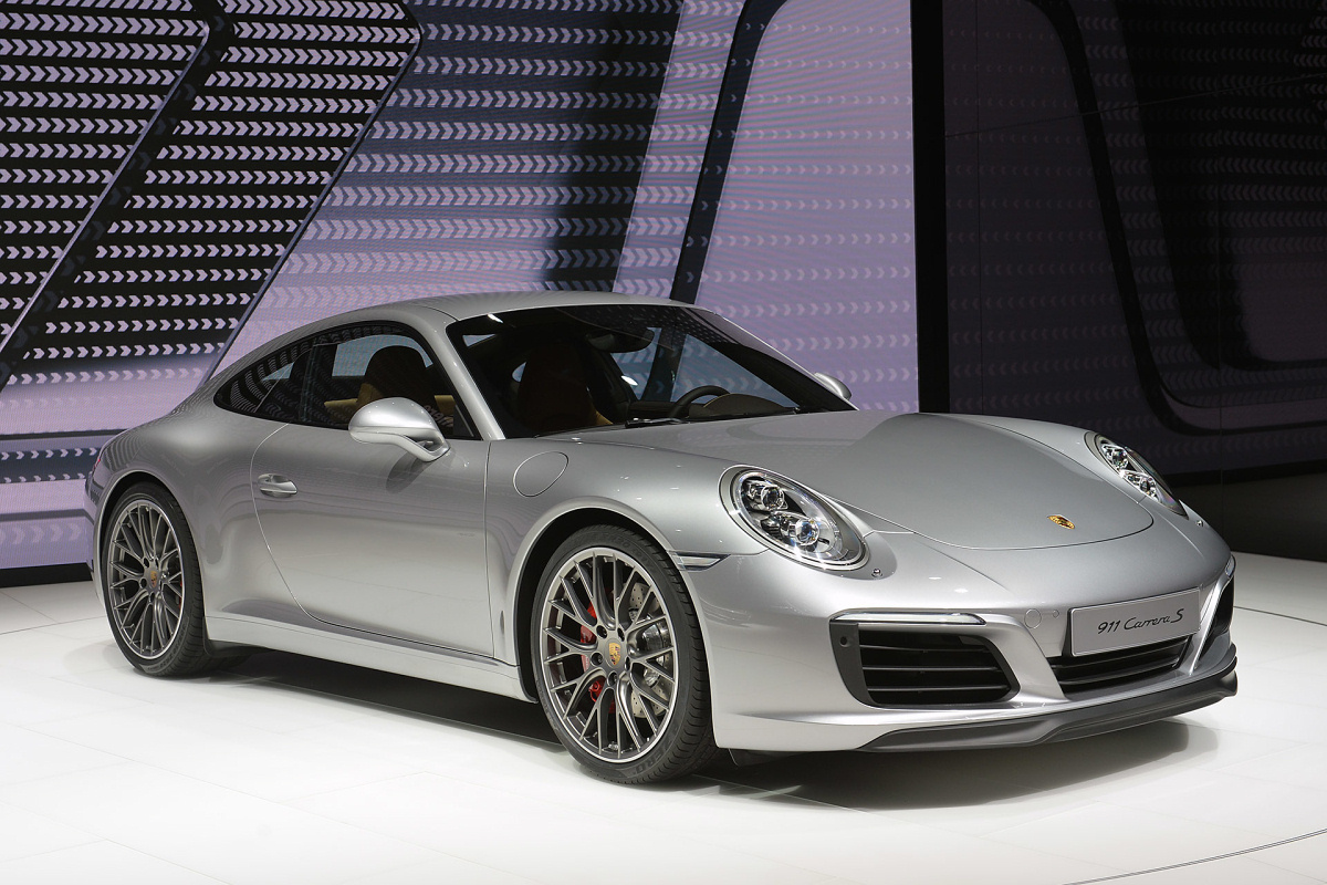 Porsche carrera и 911 отличия