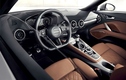 Интерьер компактного спорткупе <strong>Audi TTS</strong> (тестировалась модель стоимостью 58,5 тысячи долларов) был отмечен за ориентированность на водителя.