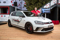 310-сильный хот-хэтч Volkswagen Golf GTI Clubsport S, <A href='http://www.livecars.ru/news/2016/05/04/volkswagen_golf_gti_clubsport_s/' class=link target='_blank'>рекордсмен Нюрбургринга</A>