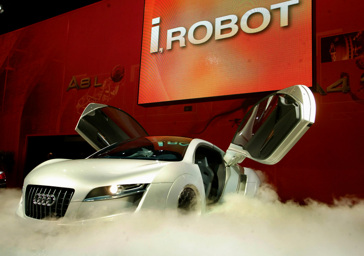 В фильме я робот Audi RSQ
