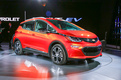Электрокар <A href='https://www.livecars.ru/photo/2016/01/11/chevrolet_bolt/' class=link target='_blank'>Chevrolet Bolt</A> <p> Место премьеры – выставка CES-2016 в Лаc-Вегасе (январь 2016 года). <p>Финалист премии «Автомобиль года» в США, один из 10 лучших автомобилей для вождения по версии Car and Driver, лучший электрокар года по версии Motor Trend, Green Car Journal и Green Car Reports