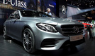 Седан и универсал <A href='https://www.livecars.ru/photo/2016/01/11/mercedes-benz_e-class/' class=link target='_blank'>Mercedes-Benz E-Class</A> <p> Место премьеры – автосалон в Детройте (седан, январь 2016 года), автосалон в Париже (универсал, сентябрь 2016 года). <p>Рейтинг безопасности Euro NCAP – 5 звезд