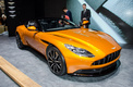 Aston <A href='https://www.livecars.ru/photo/2016/03/03/aston_martin_db11/' class=link target='_blank'>Martin DB11</A><p> Великолепный преемник суперкара Aston Martin DB9 выглядит как Джеймс Бонд, если бы тот был автомобилем. Или нет. Ведь у изящного купе есть задние сиденья. Детские, с креплениями Isofix