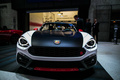 Хотя «горячий» 124 Spider не намного мощнее стандартного (160 лошадиных сил в США, но всего 140 лошадиных сил в Европе), модель выигрывает за счет агрессивного дизайна, увеличенных 17-дюймовых дисков колес, тормозов Brembo, выхлопной системы «Record Monza» с мощным спортивным звучанием и механического самоблокирующегося дифференциала