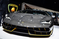 Суперкар <A href='https://www.livecars.ru/photo/2016/03/01/lamborghini_centenario/' class=link target='_blank'>Lamborghini Centenario</A> <p>Суперэксклюзивный суперкар <strong>Lamborghini Centenario</strong> построен к столетию со дня рождения основателя итальянской марки – Ферруччо Ламборгини