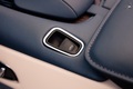 Кабриолет Aston Martin DB11 Volante
