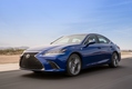 Седан Lexus ES седьмого поколения