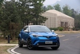 Компактный кроссовер Toyota IZOA