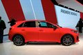 Внешне GT Line получила почти такой же облик, как и заряженный GT — спортивная хромированная решетка радиатора, новые передние и задние бампера, металлические лезвия на воздухозаборниках, 17- или 19-дюймовые диски