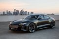 Новый Audi e-tron GT выглядит так, будто собирается покорить не только автосалон в Лос-Анджелесе, но и весь мир.