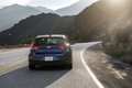 Автомобиль оснащен более прочными опорами двигателя и коробки передач, разными поперечными стойками устойчивости спереди и сзади, перенастроенными амортизаторами с жесткими пружинами, перенастроенным рулевым управлением и усиленными тормозами