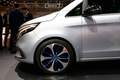 Концепт электрического микроавтобуса EQV от Mercedes-Benz