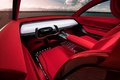 Когда HabaNiro находится в автономном режиме, руль и приборная панель убираются, чтобы увеличить внутреннее пространство салона