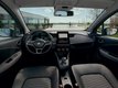 Второе поколение электромобиля Renault Zoe 2020 в подробной фотогалерее